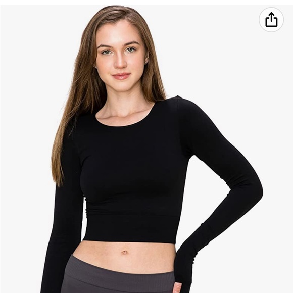 Crop top - Picture 1 of 3